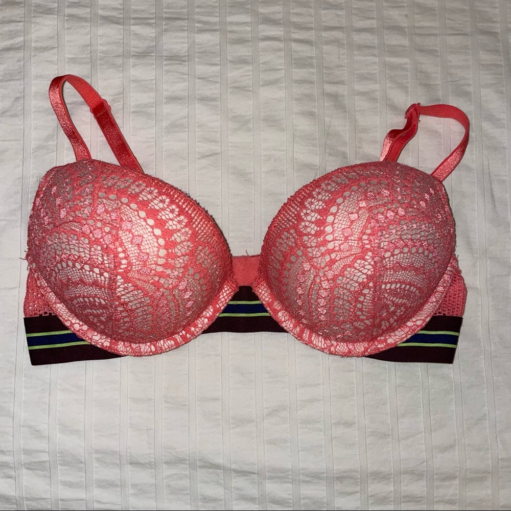 Victoria’s Secret Bombshell Bra